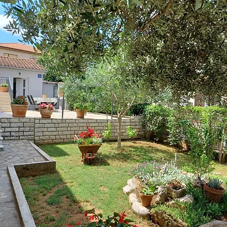 Holiday home Holiday Dorina